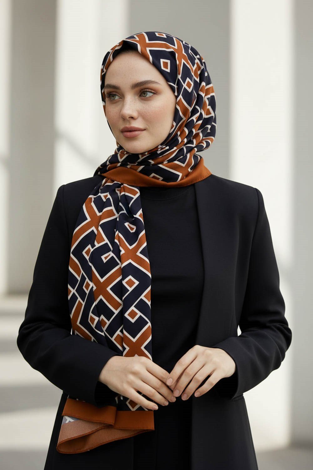 KREP GEOMETRİK DESENLİ TABA RENKLİ 75X195 KIRIŞMAZ ŞAL