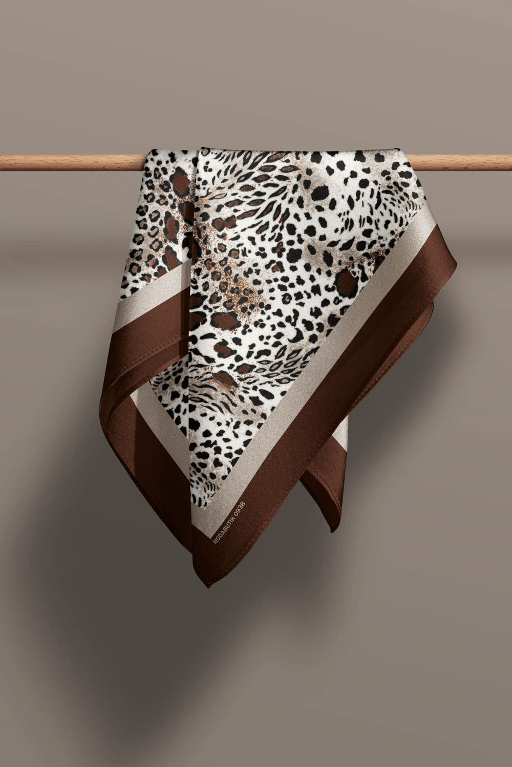 Kadın Kahverengi Koyu Kestane Leopar Desenli 50x50 Bandana - DG0938