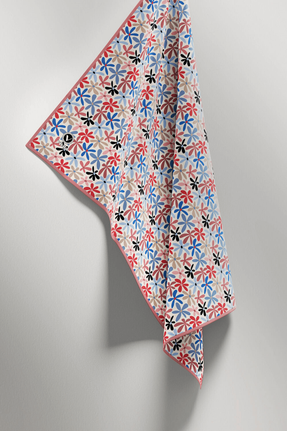 Twill Renkli Çiçek Desenli Pudra - Bebe Mavisi Renkli 90x90 Eşarp (İpek İçermez) Kenar Dikiş Şekli El Dikişli