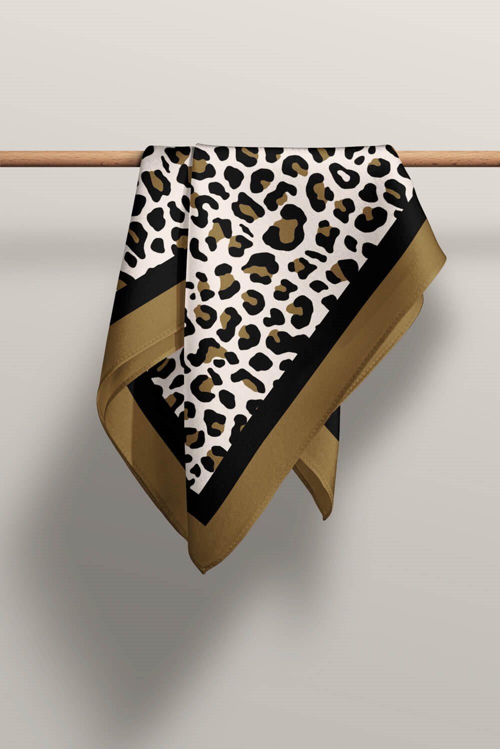E31 Kadın Kahve Siyah Benek Desenli 50x50 Bandana HYL DG01356-22
