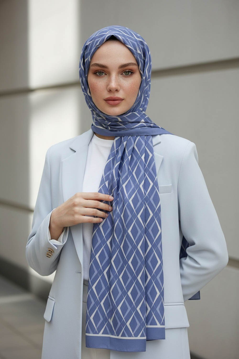 KREP GEOMETRİK DESENLİ BEBE MAVİSİ RENKLİ 75X195 KIRIŞMAZ ŞAL