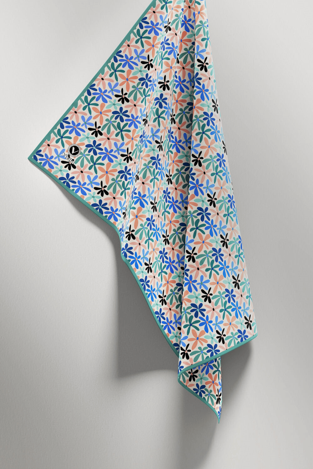 Twill Renkli Çiçek Desenli Buz Mavisi Renkli 90x90 Eşarp (İpek İçermez) Kenar Dikiş Şekli El Dikişli