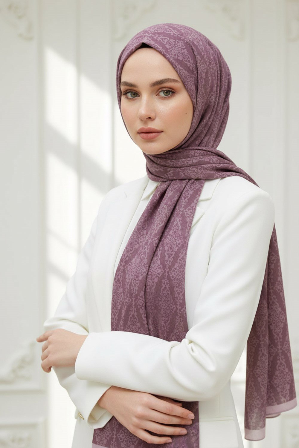 KREP BAROK DESENLİ PUDRA RENKLİ KIRIŞMAZ ŞAL