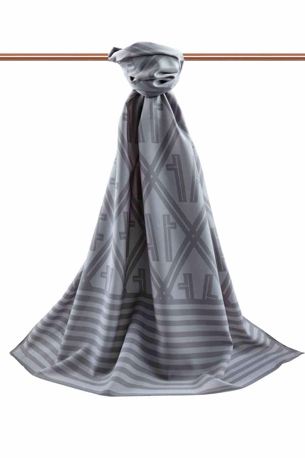 KREP MONOGRAM DESENLİ GRİ RENKLİ 75X195 KIRIŞMAZ ŞAL