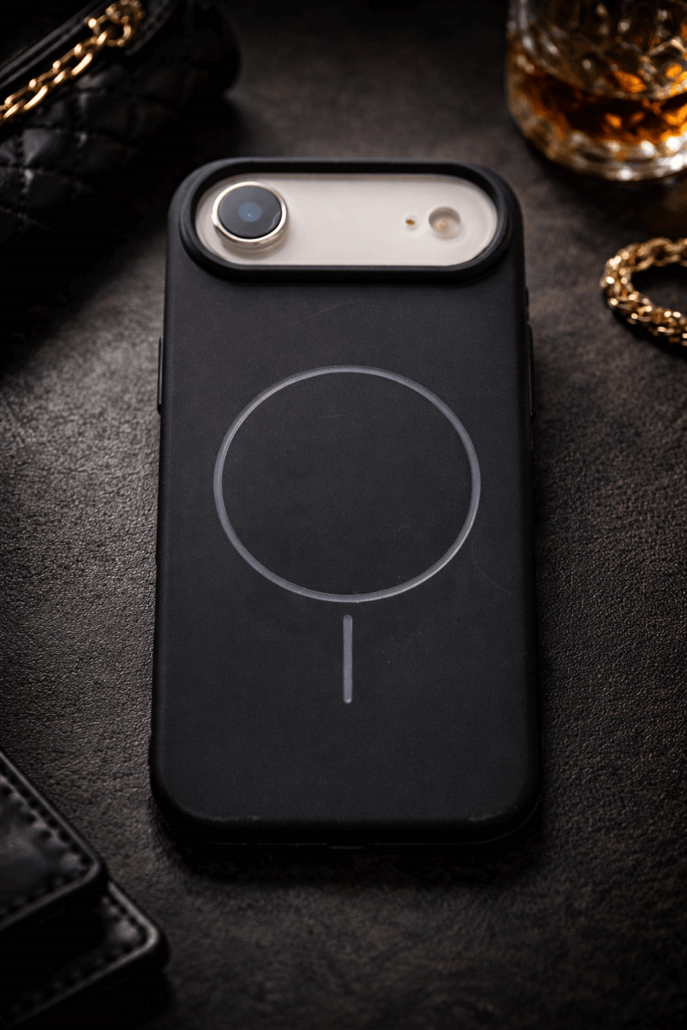 iPhone Air Uyumlu İçi Kadife Magsafe Wireless Şarz Özellikli Siyah Renkli Telefon Kılıfı