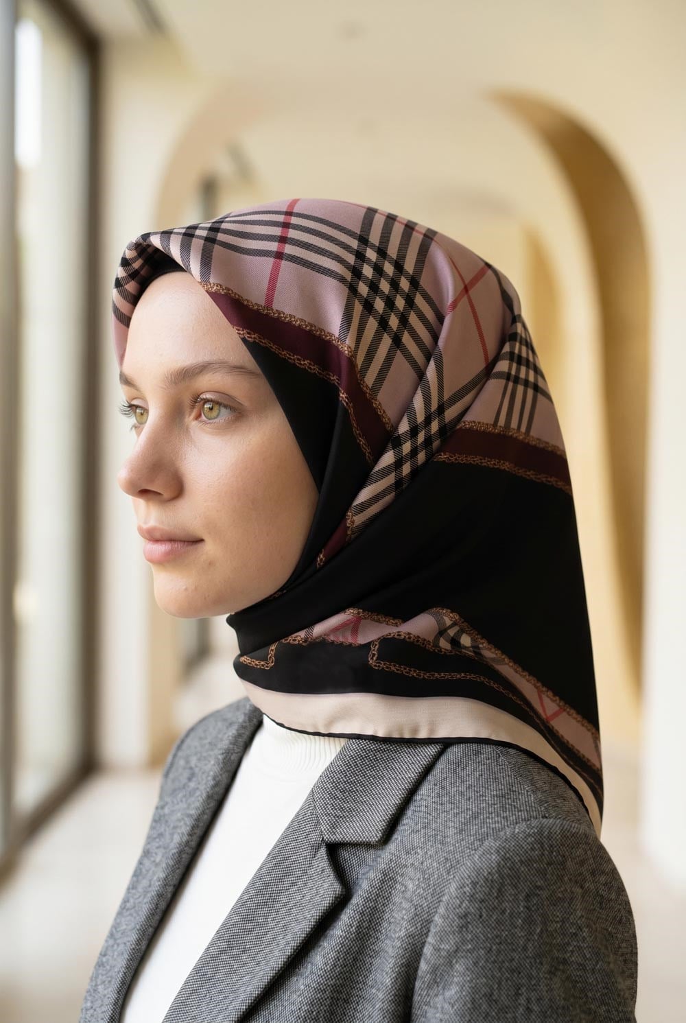 %100 Twill İpek Ekose Desenli Pudra - Şarabi Renkli 90x90 Eşarp Dikim Şekli : El Dikişi