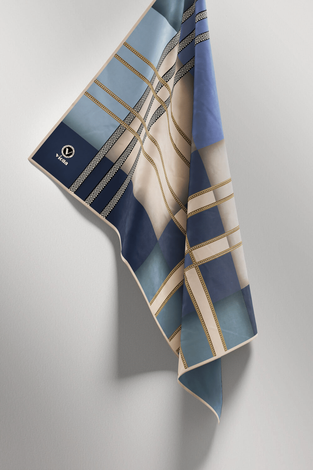 Twill Geometrik Desenli Bebe Mavisi Renkli 90x90 Eşarp (İpek İçermez) Kenar Dikiş Şekli El Dikişli