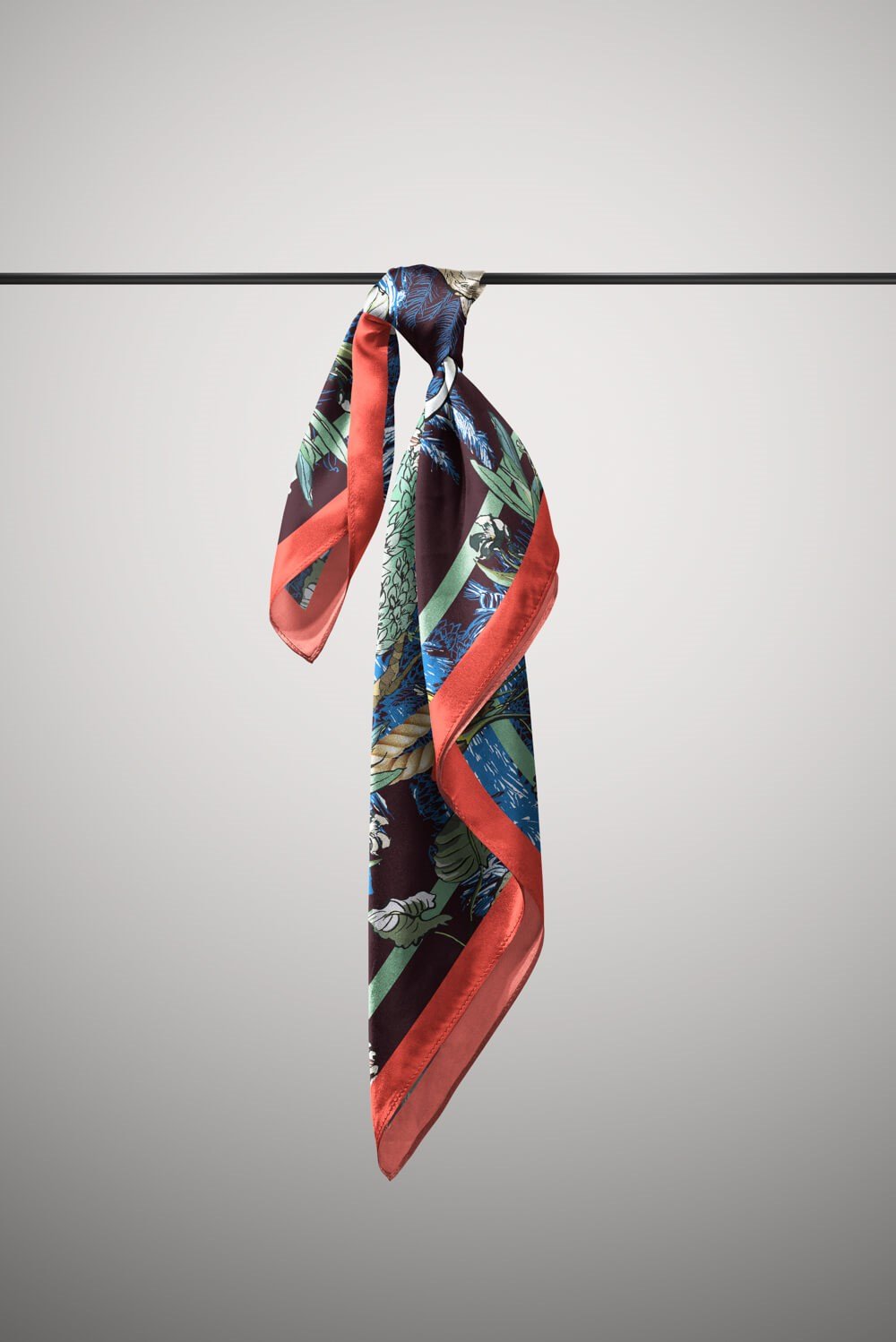 Violla Kadın Beyaz Mat Yeşil Leylek  Desenli 50x50 Bandana HYL DG01132-22
