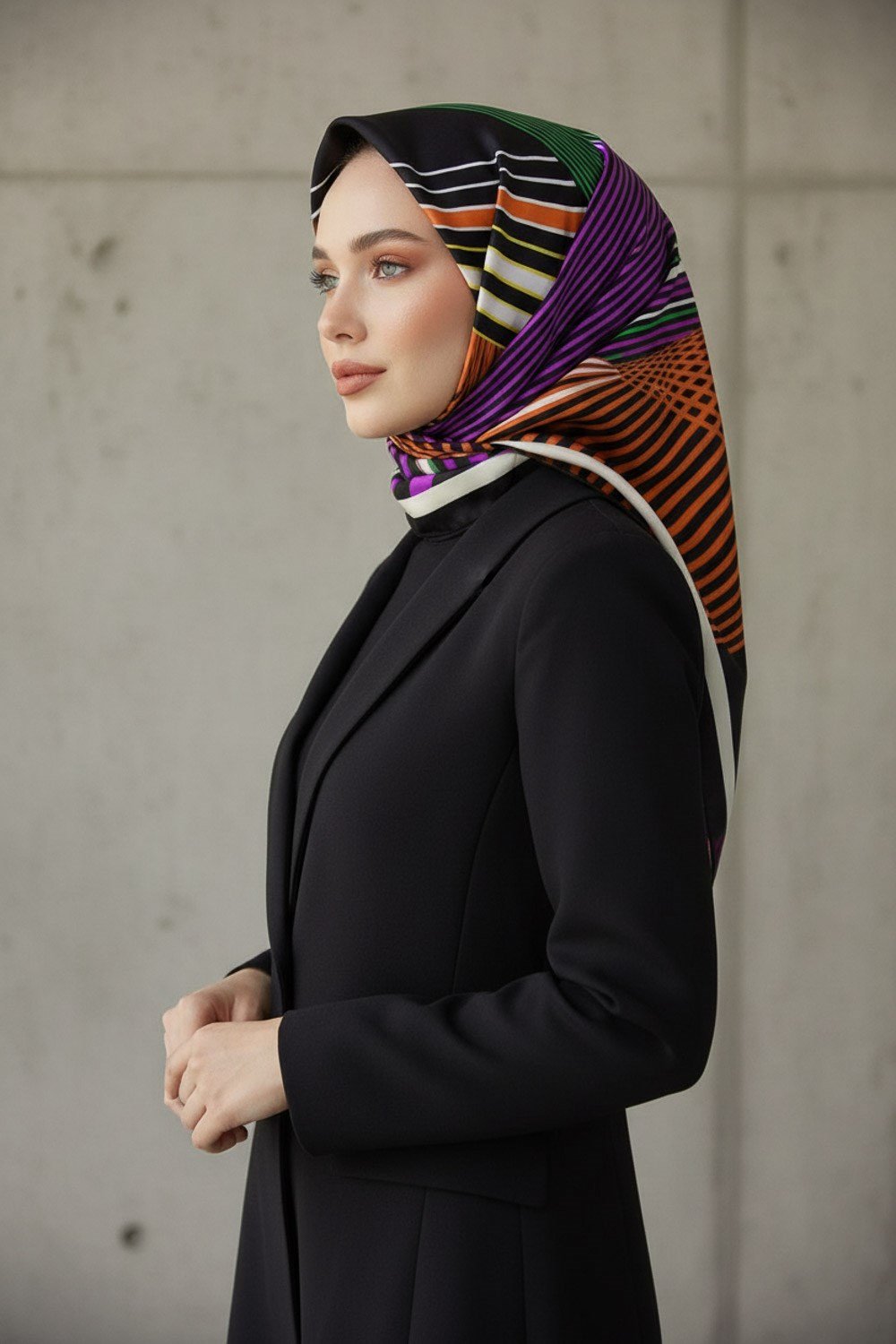 %100 Twill İpek Çizgili Desenli Turuncu - Fuşya Renkli 90x90 Eşarp Dikim Şekli : El Dikişi