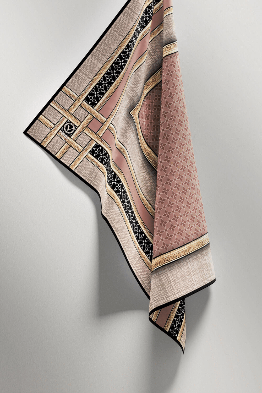 Twill Gold Bordürlü Geometrik Desenli Pudra Renkli 90x90 Eşarp (İpek İçermez) Kenar Dikiş Şekli El Dikişli