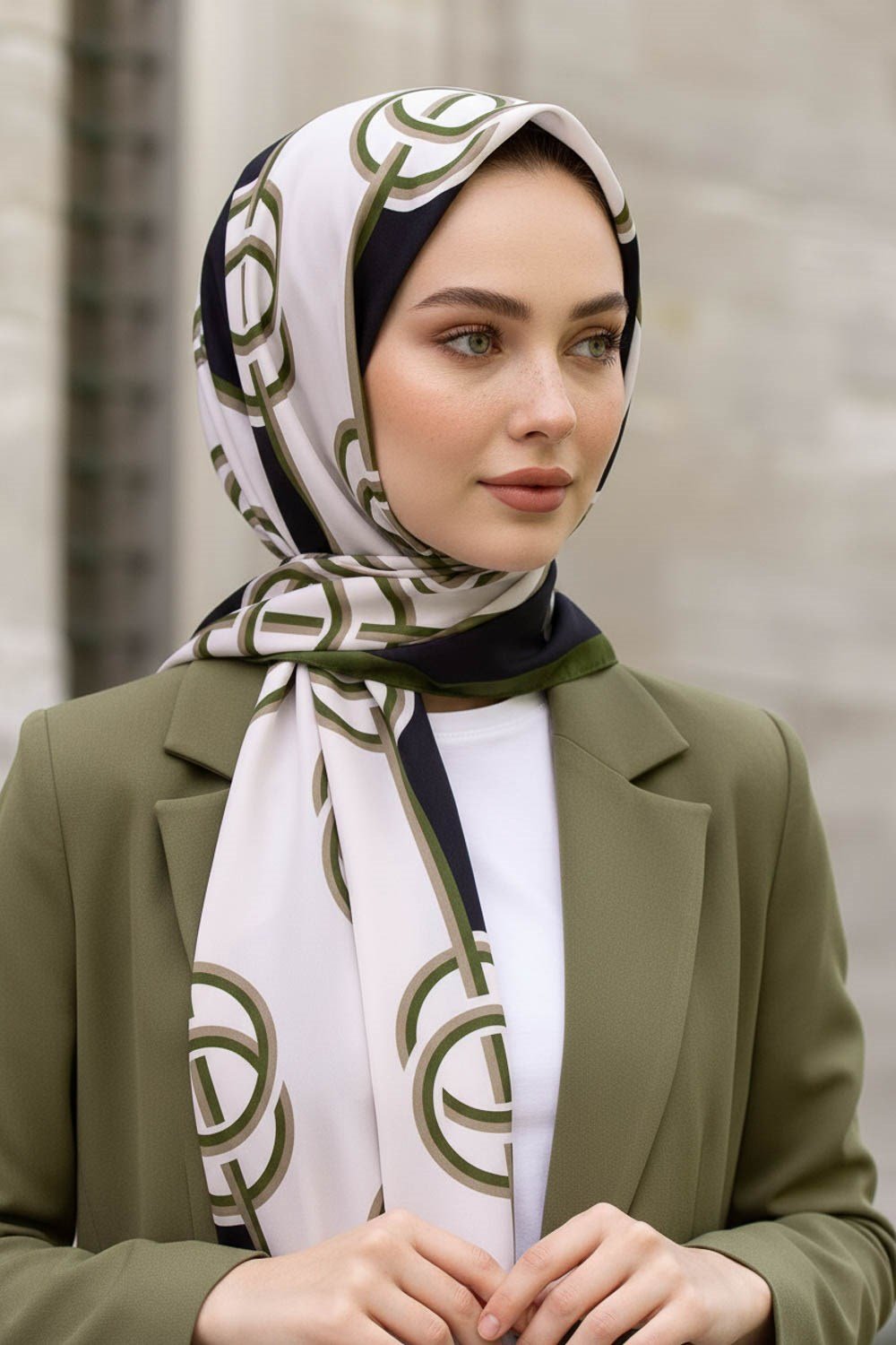 KREP ÇİZGİLİ DESENLİ HAKİ RENKLİ 75X195 KIRIŞMAZ ŞAL