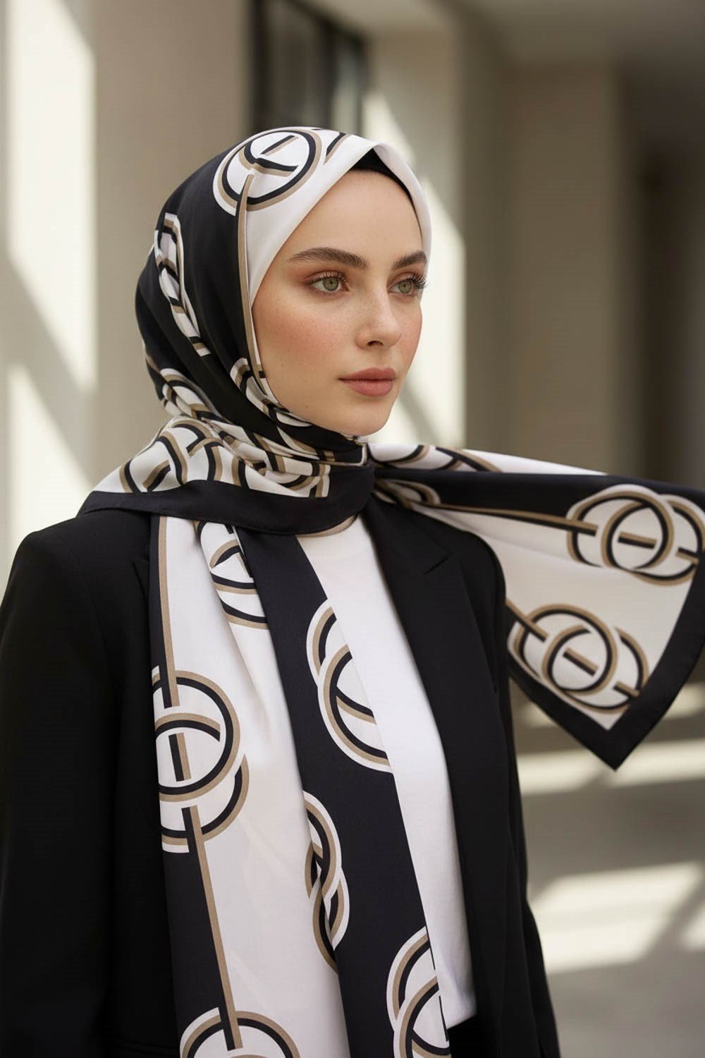 KREP ÇİZGİLİ DESENLİ SİYAH RENKLİ 75X195 KIRIŞMAZ ŞAL