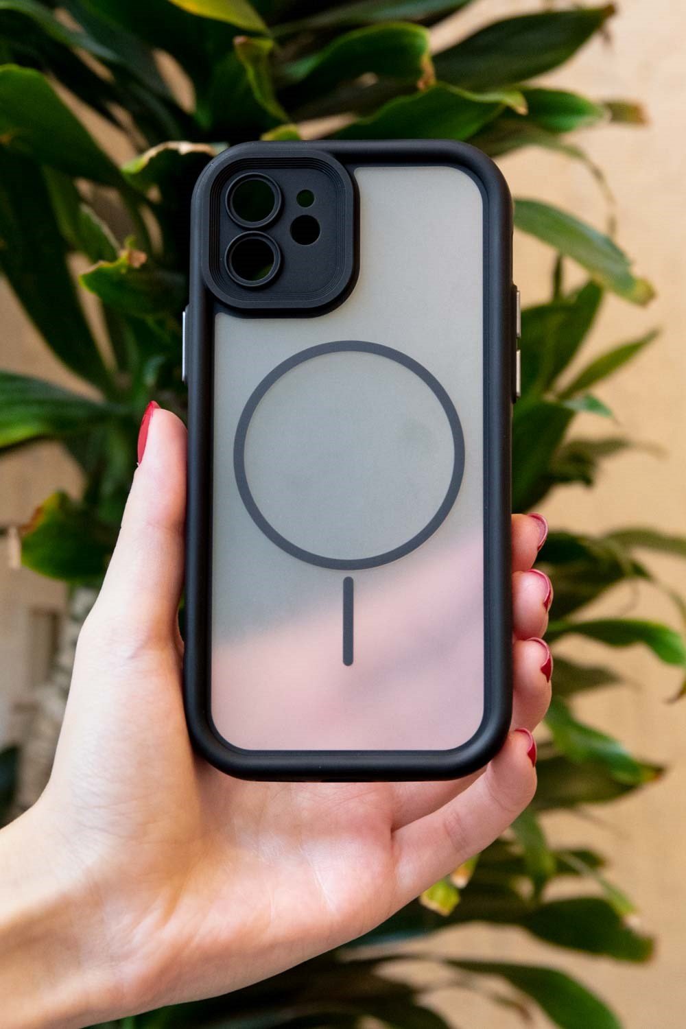 iPhone 11 Kılıf – Kamera Korumalı – MagSafe Uyumlu – Siyah Renk – Mat Silikon Telefon Kılıfı