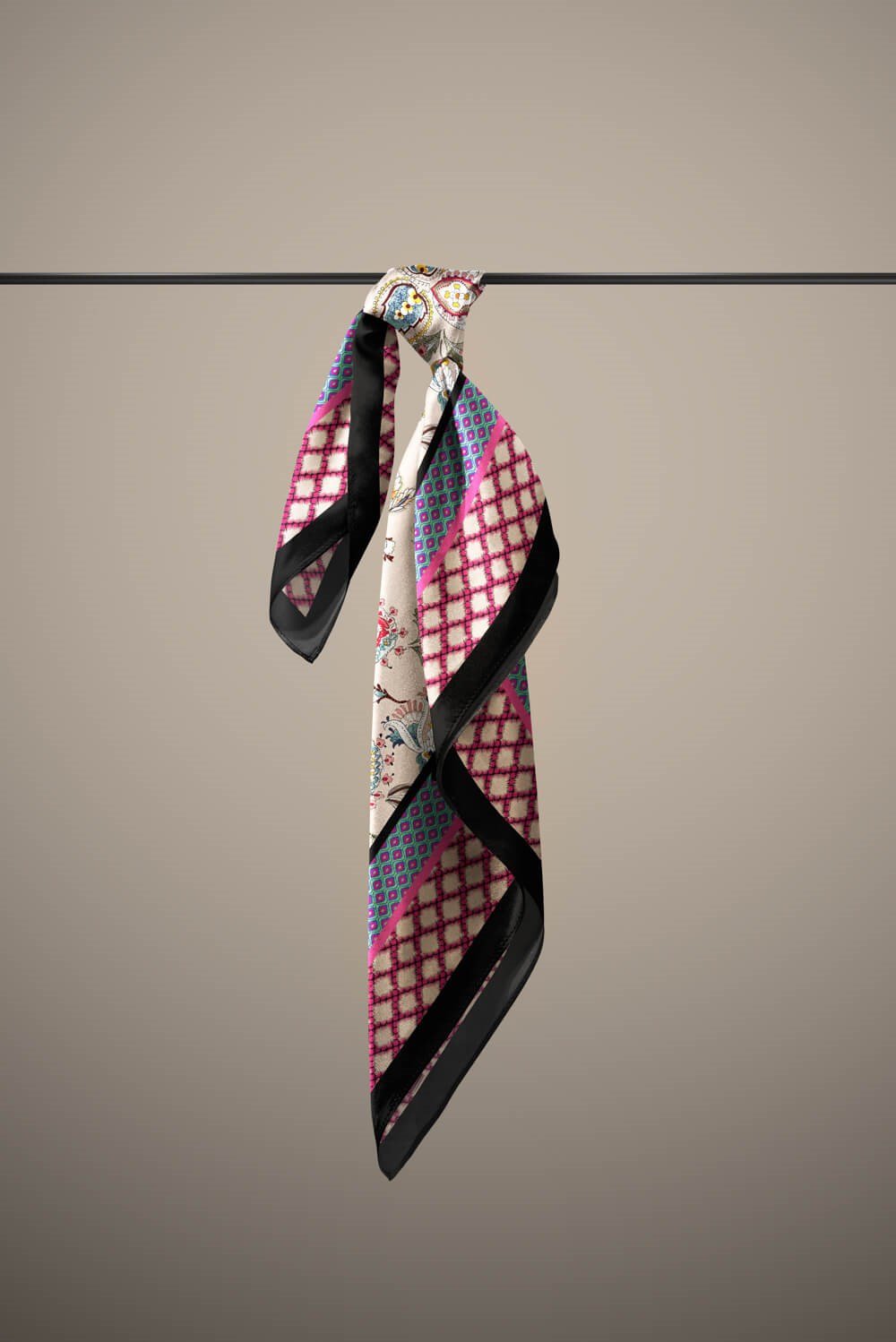 Violla E27 MODERN ETNIK TASARIM  BANDANA DG12420