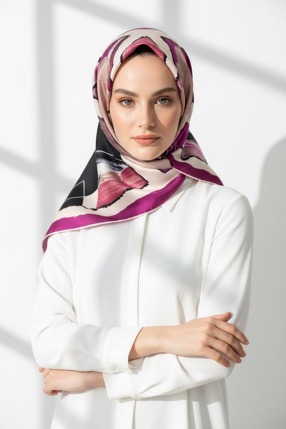 %100 Twill İpek Geometrik Desenli Mürdüm - Somon Renkli 90x90 Eşarp Dikim Şekli : El Dikişi