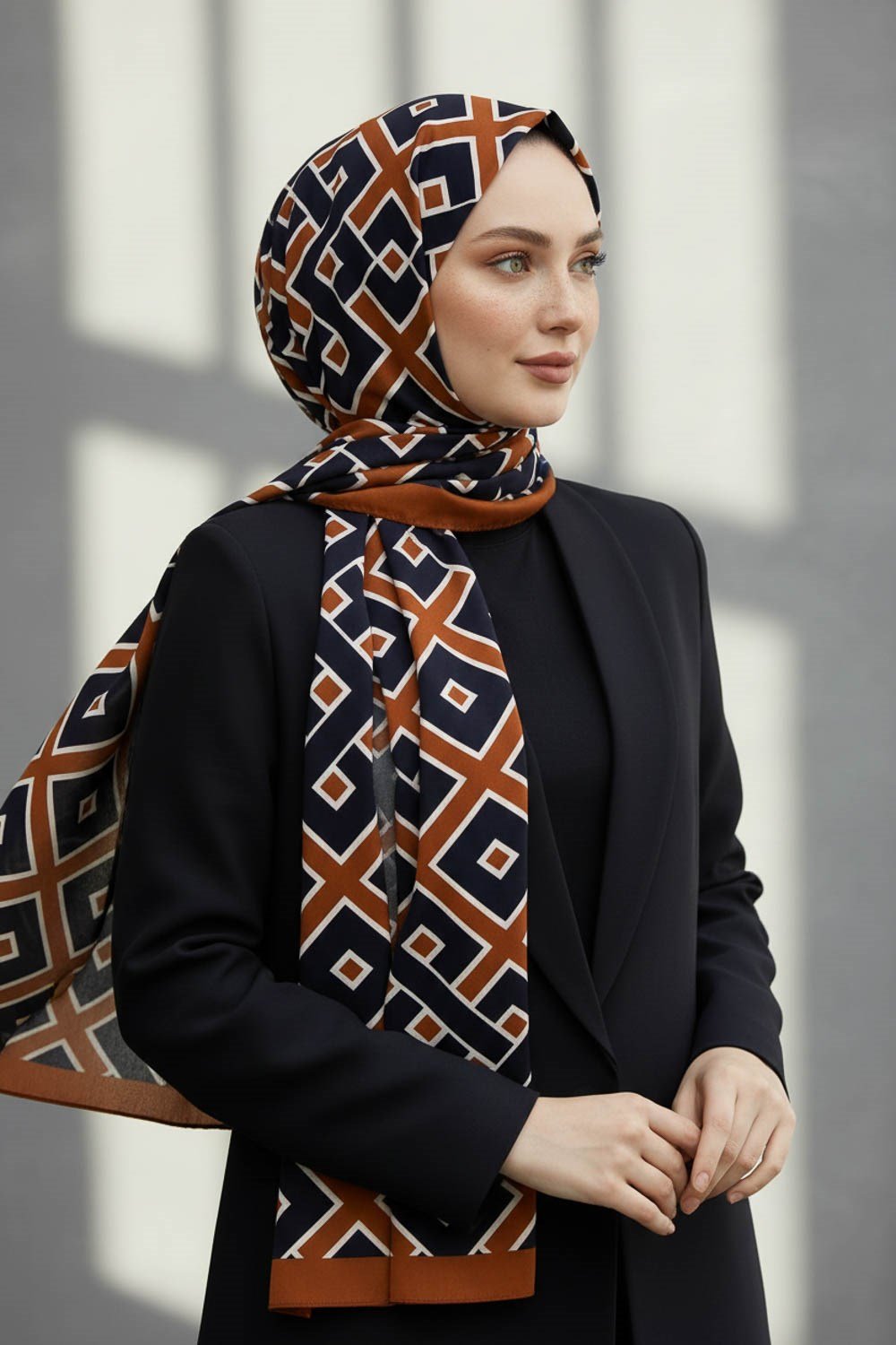 KREP GEOMETRİK DESENLİ TABA RENKLİ 75X195 KIRIŞMAZ ŞAL