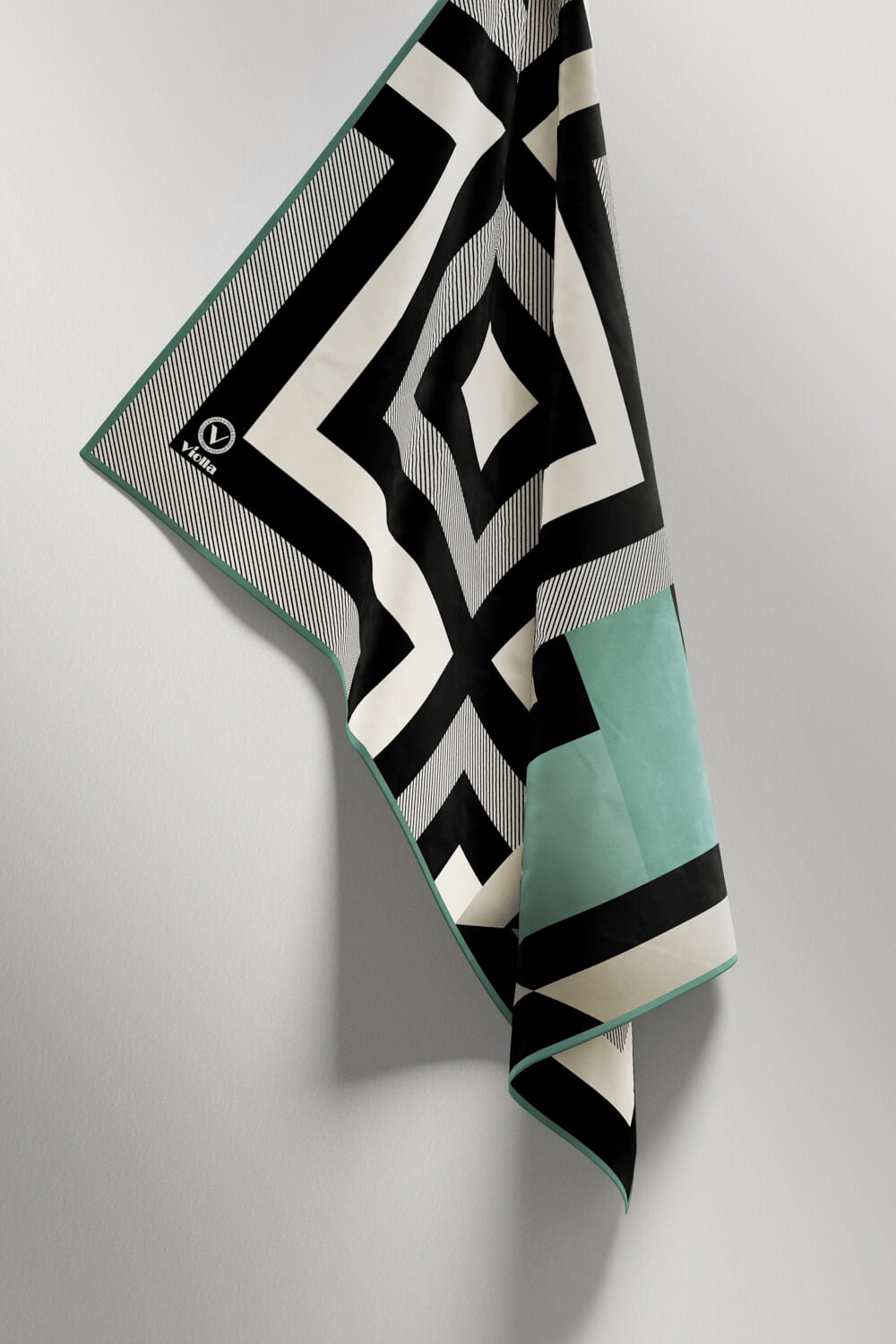Twill Geometrik Desenli Mint Yeşiliı Renkli 90x90 Eşarp (İpek İçermez) Dikim Şekli : El Dikişi