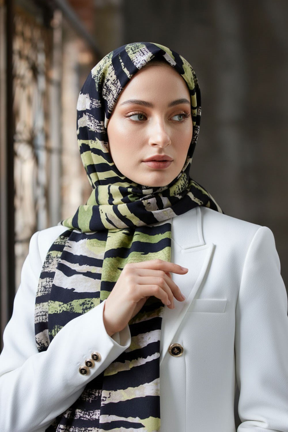 KREP ZEBRA DESENLİ HAKİ - SİYAH RENKLİ 75X195 KIRIŞMAZ ŞAL
