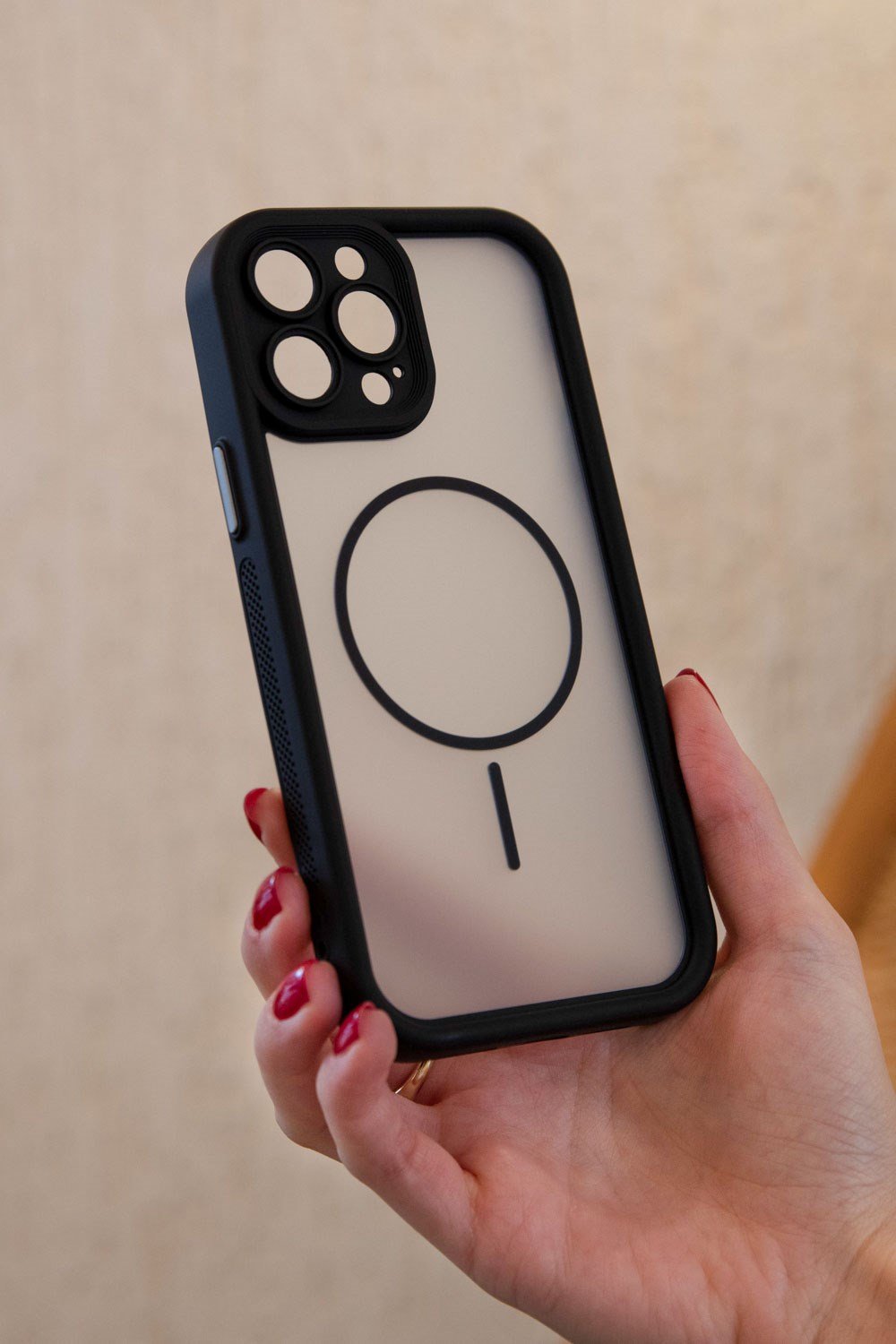 iPhone 14 Pro Max Kılıf – Kamera Korumalı – MagSafe Uyumlu – Siyah Renk – Mat Silikon Telefon Kılıfı