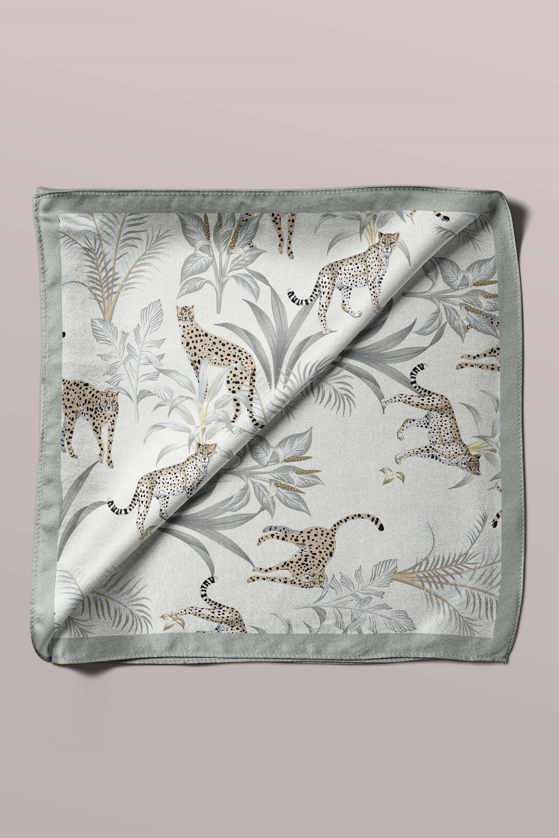 F110 Violla Leopar Hayvanı Desenli Bandana