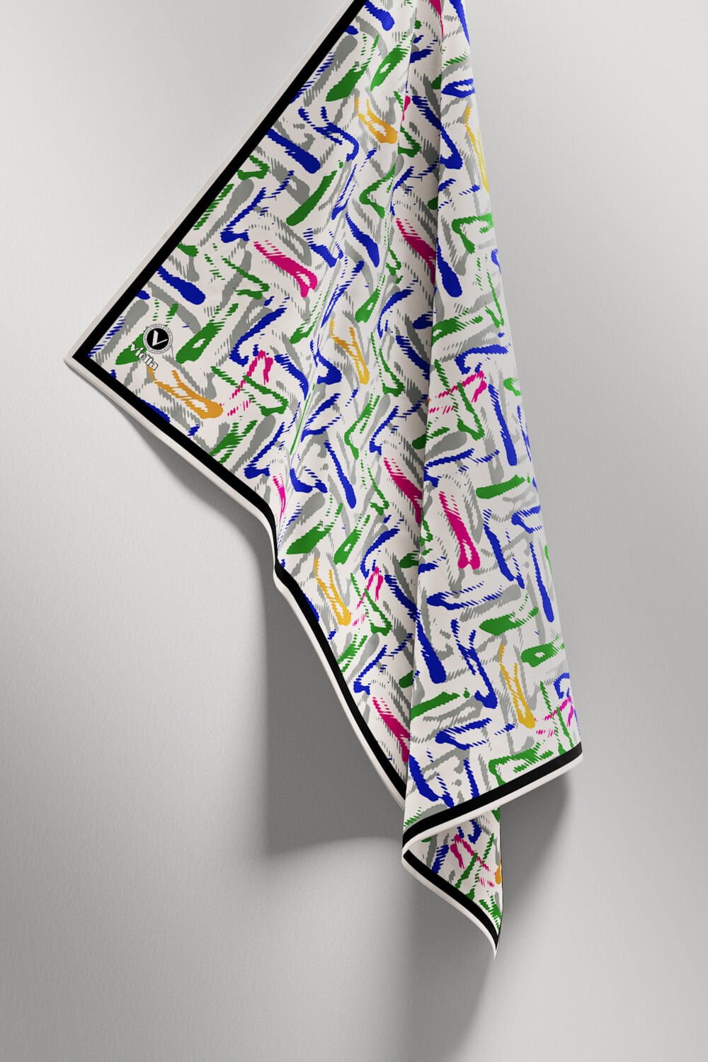 Twill Geometrik Desenli Zümrüt Yeşili - Pembe Renkli 90x90 Eşarp (İpek İçermez) Dikim Şekli : El Dikişi
