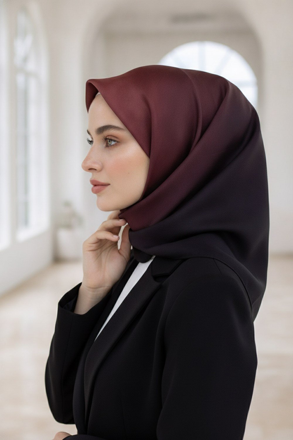 %100 Twill İpek Degrade Desenli Bordo Renkli 90x90 Eşarp Dikim Şekli : El Dikişi