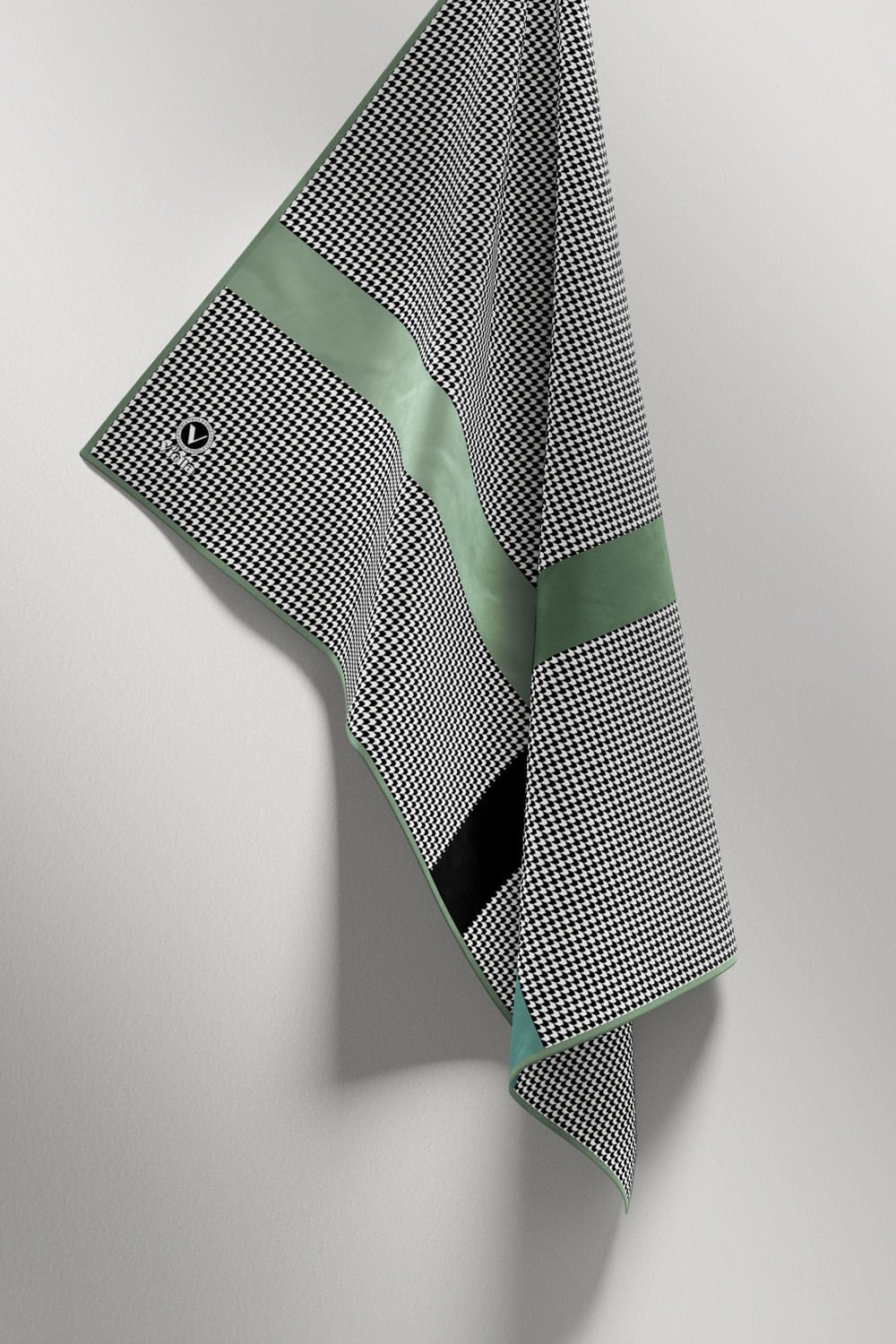 Twill Kazayaklı Şerit Desenli Mint Yeşili Renkli 90x90 Eşarp (İpek İçermez) Dikim Şekli : El Dikişi