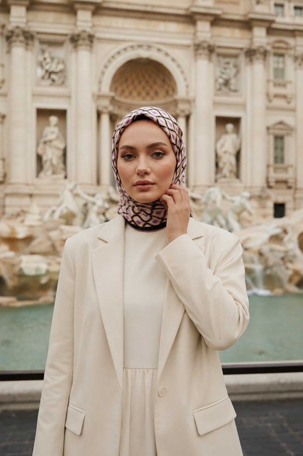 %100 Twill İpek Etnik Desenli Lila Renkli 90x90 Eşarp Dikim Şekli : El Dikişi