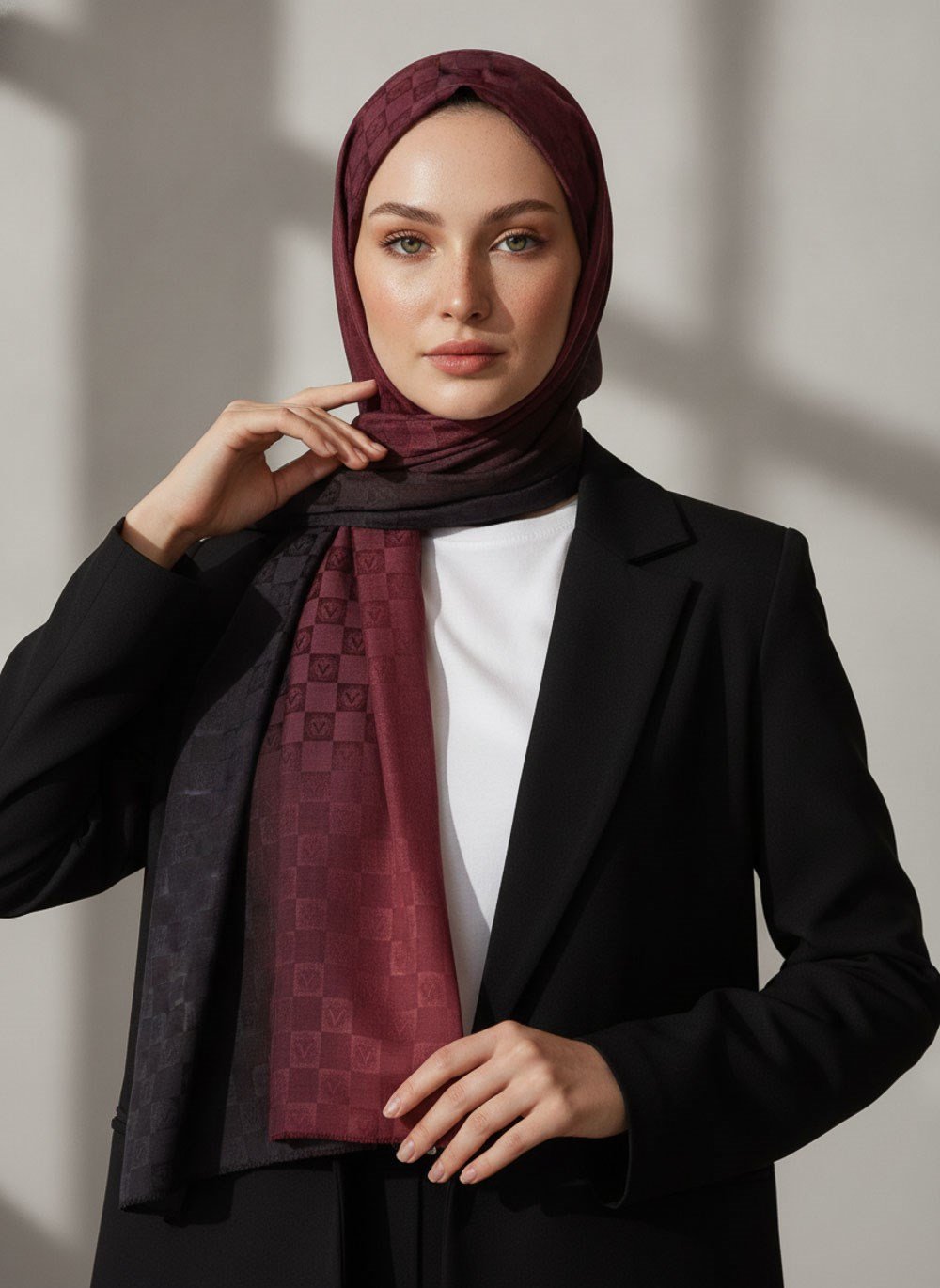 Vissona %57 İPEK %43 PAMUK Degrade Desenli Bordo - Siyah Renkli Şal -  70x190 Dikiş Tipi İtalyan Dikişli