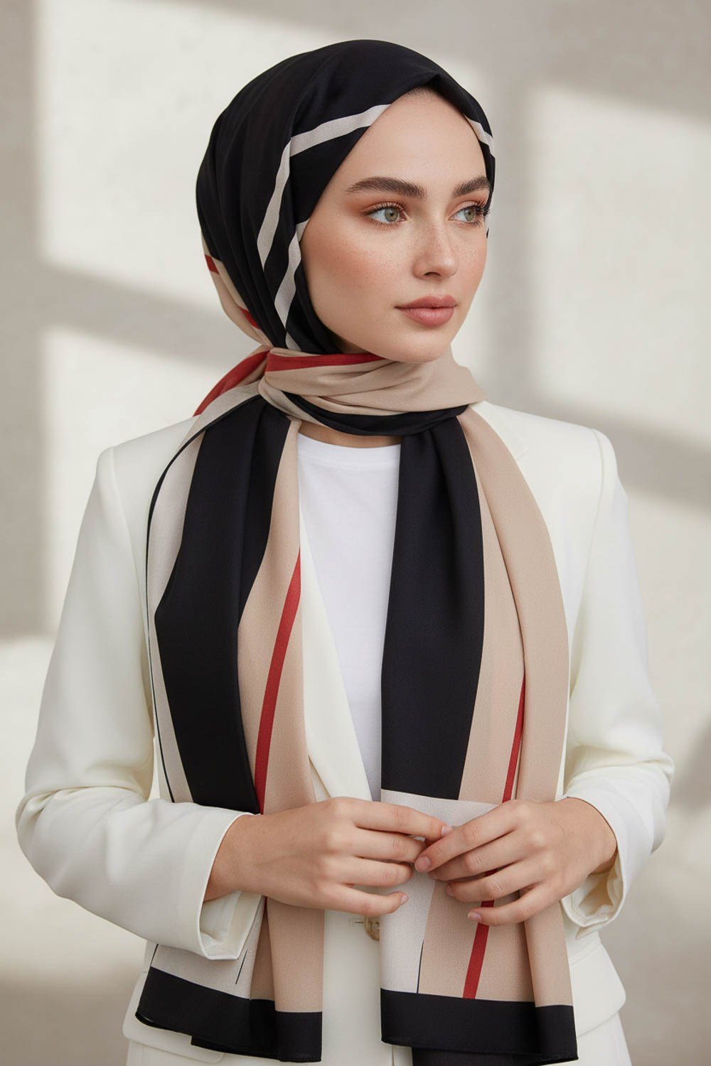 KREP GEOMETRIK DESENLİ SİYAH - BORDO RENKLİ 75X195 KIRIŞMAZ ŞAL