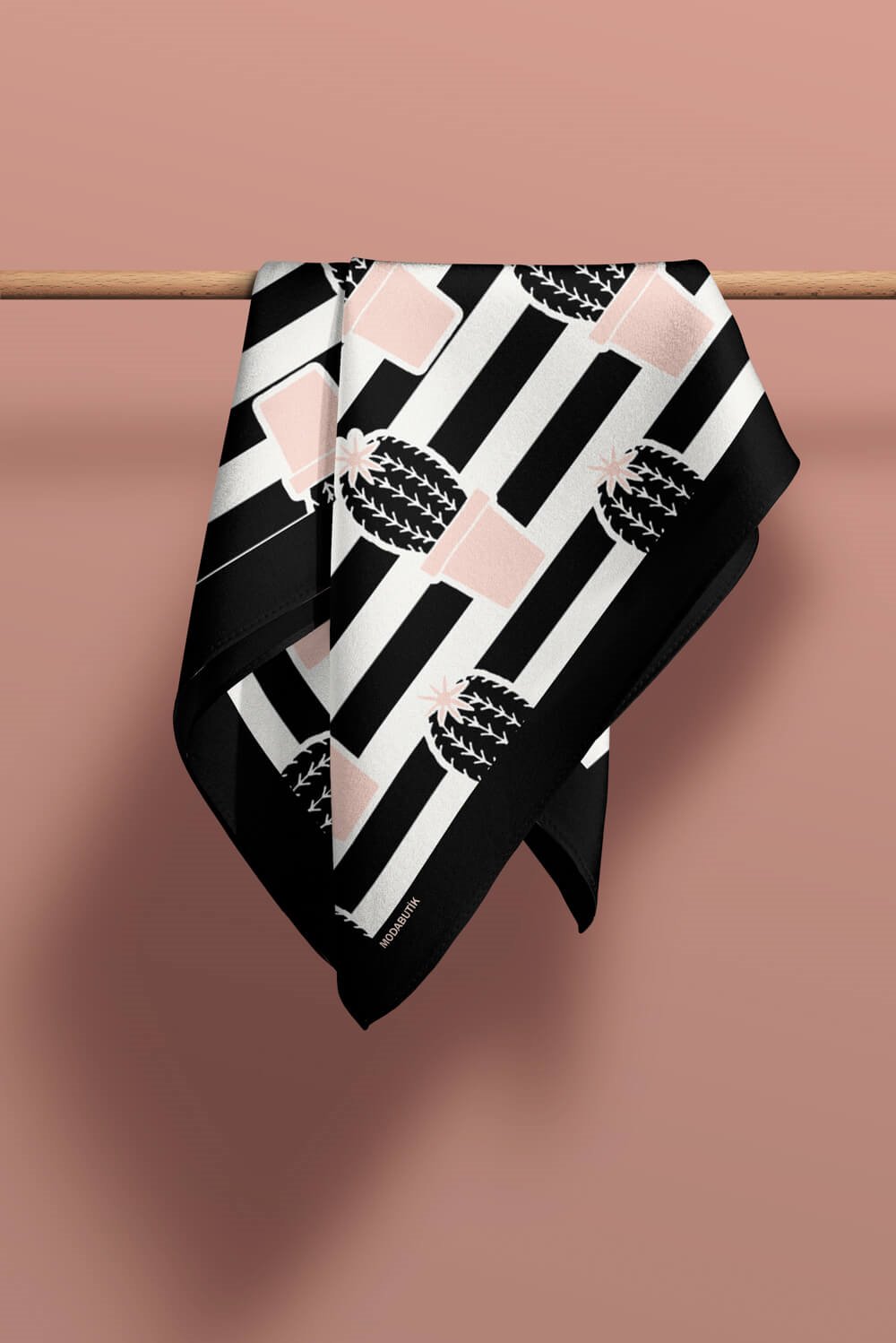 Kadın Kaktüs Desenli Bandana 50x50 Siyah Pudra DG0148-22 Snz