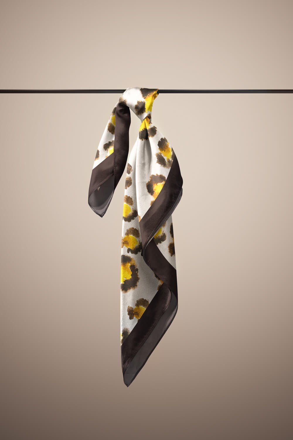 Violla D49 Kadın Egzotik Desenli Bandana 50x50 Sarı DG0287-22