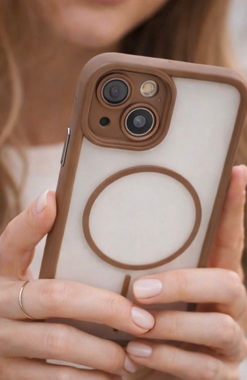 iPhone 13 Kılıf – Kamera Korumalı – MagSafe Uyumlu – Haki Renk – Mat Silikon Telefon Kılıfı