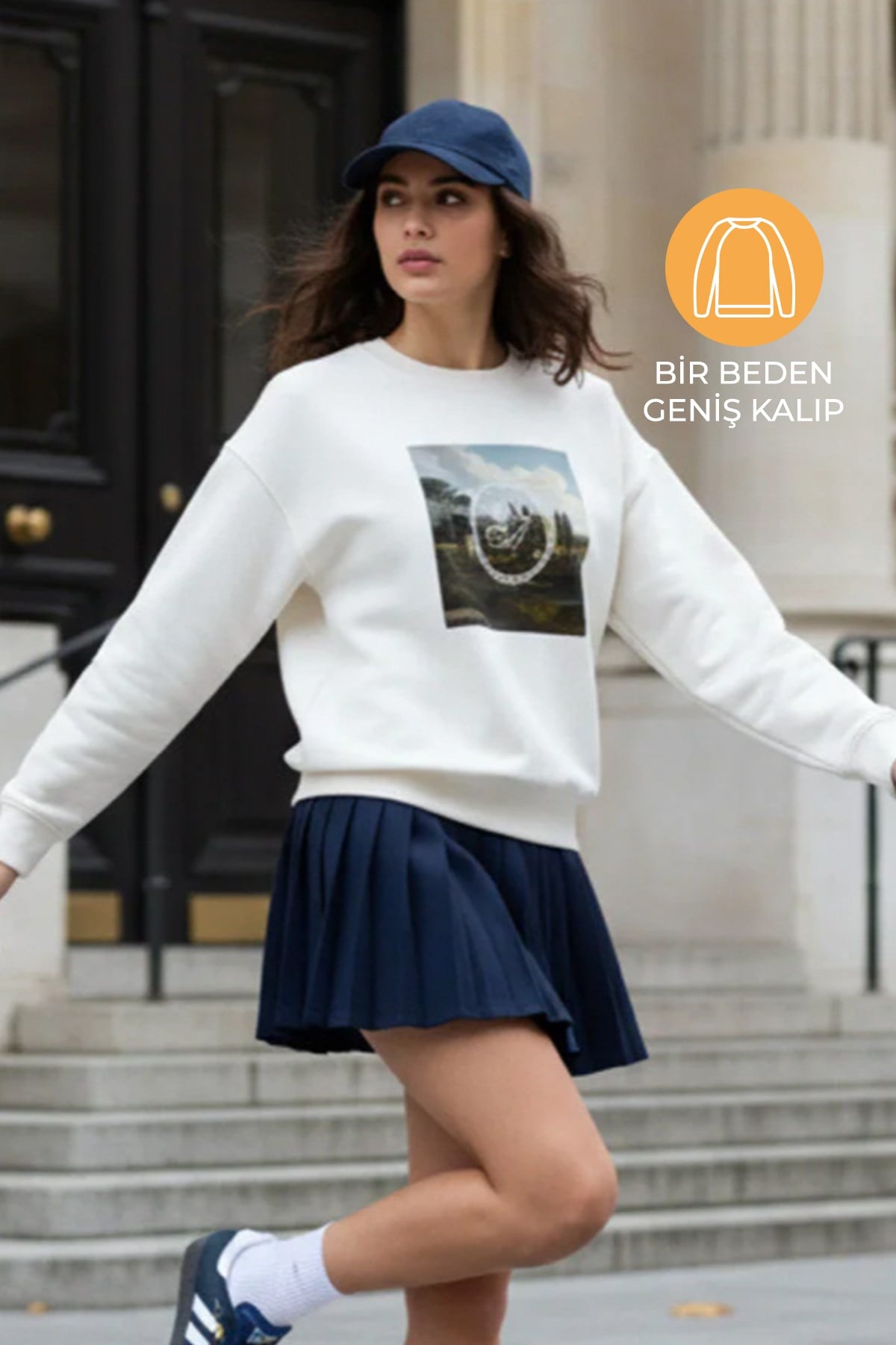 Ekru Amia&Co Marka Bisiklet Yaka Yumuşak Dokulu Baskılı Geniş Kalıp Kadın Sweatshirt