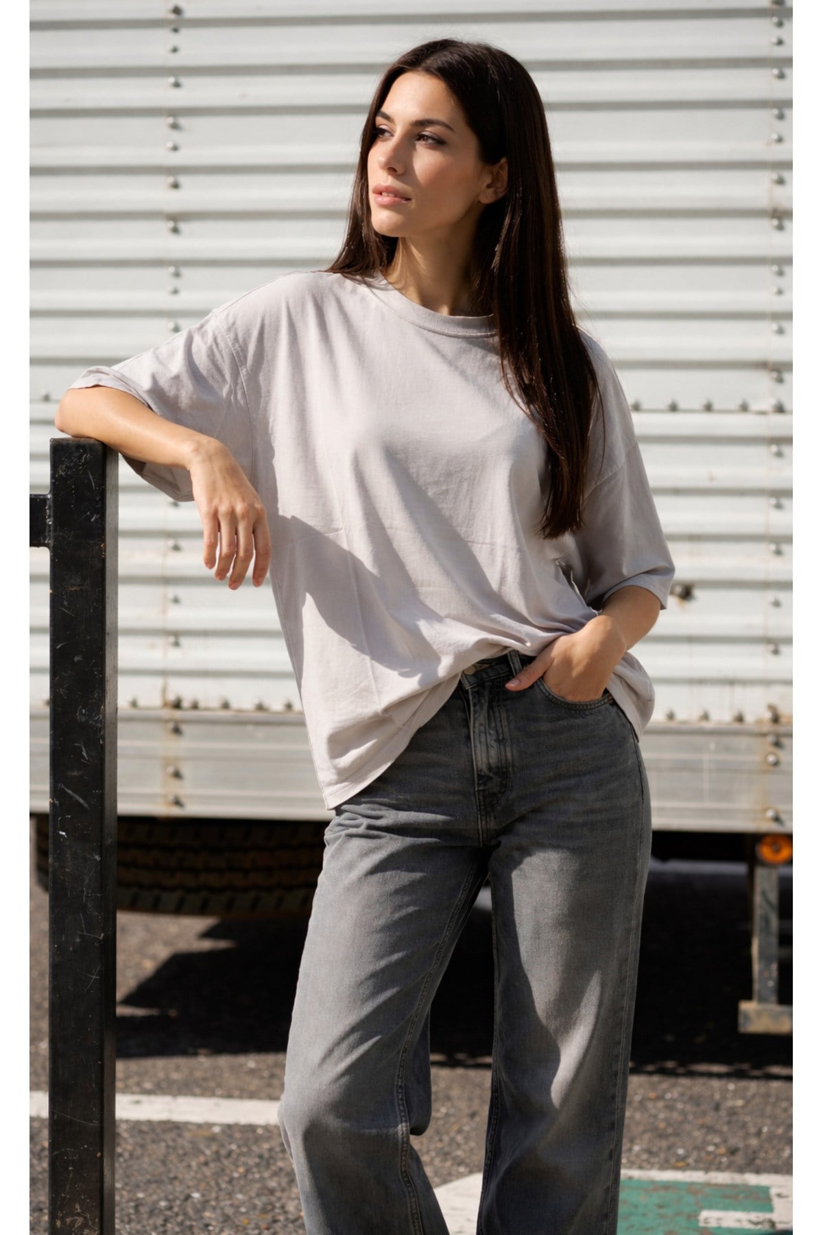 Gri Amia&Co Marka %100 Pamuk Oversize Basic Kısa Kollu Bisiklet Yaka Kadın T-Shirt
