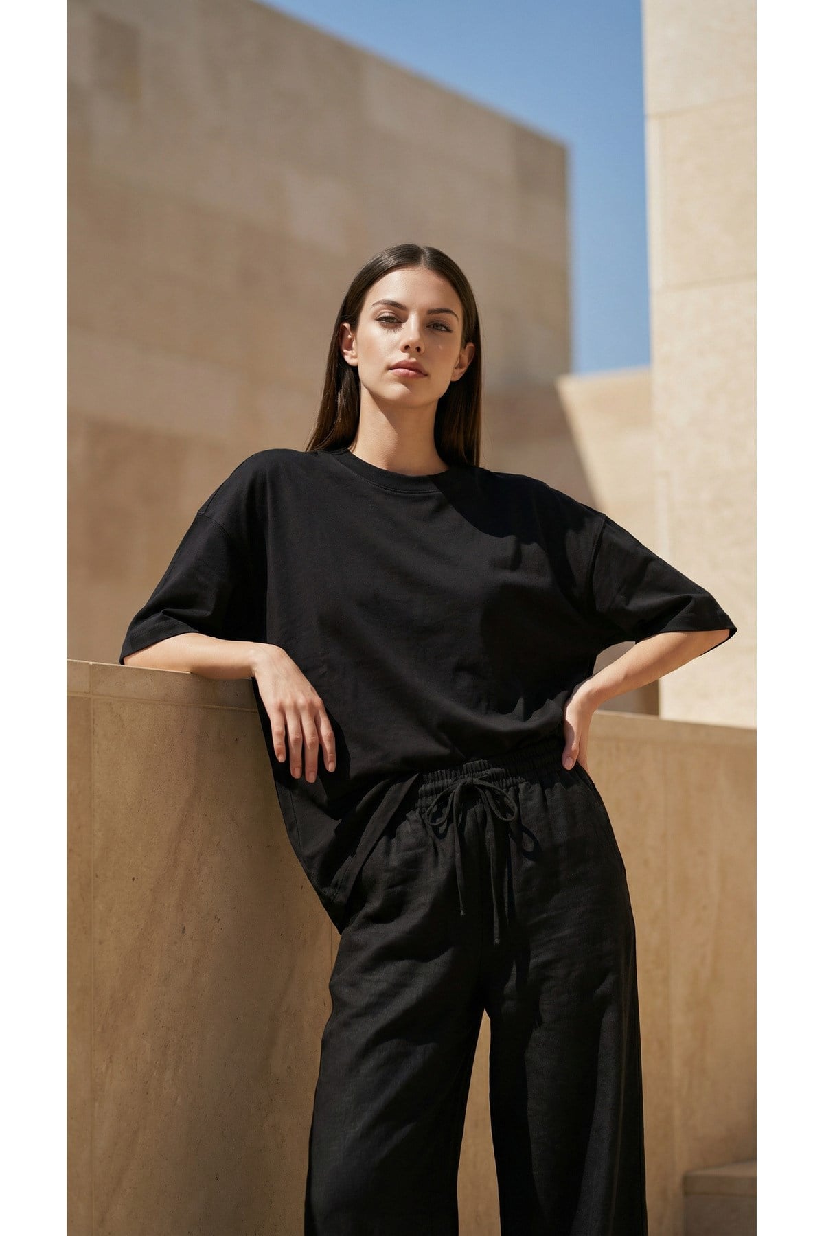 Kahve Amia&Co Marka %100 Pamuk Oversize Basic Kısa Kollu Bisiklet Yaka Kadın T-Shirt