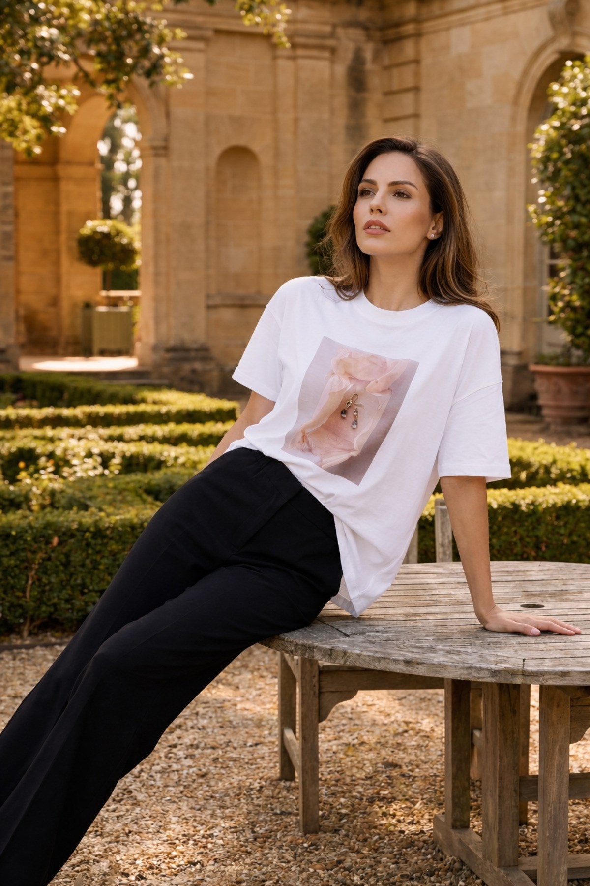 Ekru %100 Pamuk Amia&Co.Oversize Bisiklet Yaka Baskılı Basic Kısa Kollu Kadın T-Shirt