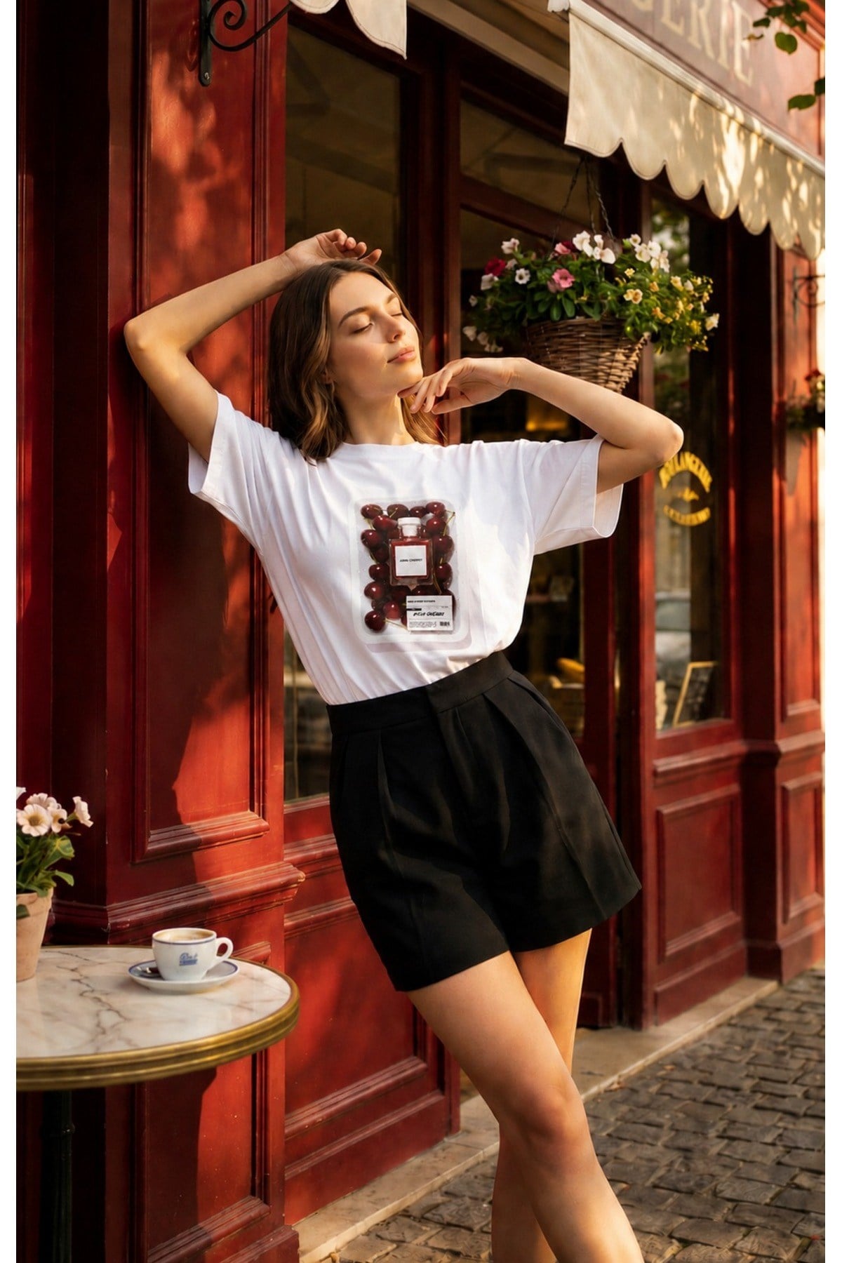 Ekru Amia&Co. Oversize Cherry Baskılı Bisiklet Yaka Basic Kısa Kollu Kadın T-Shirt