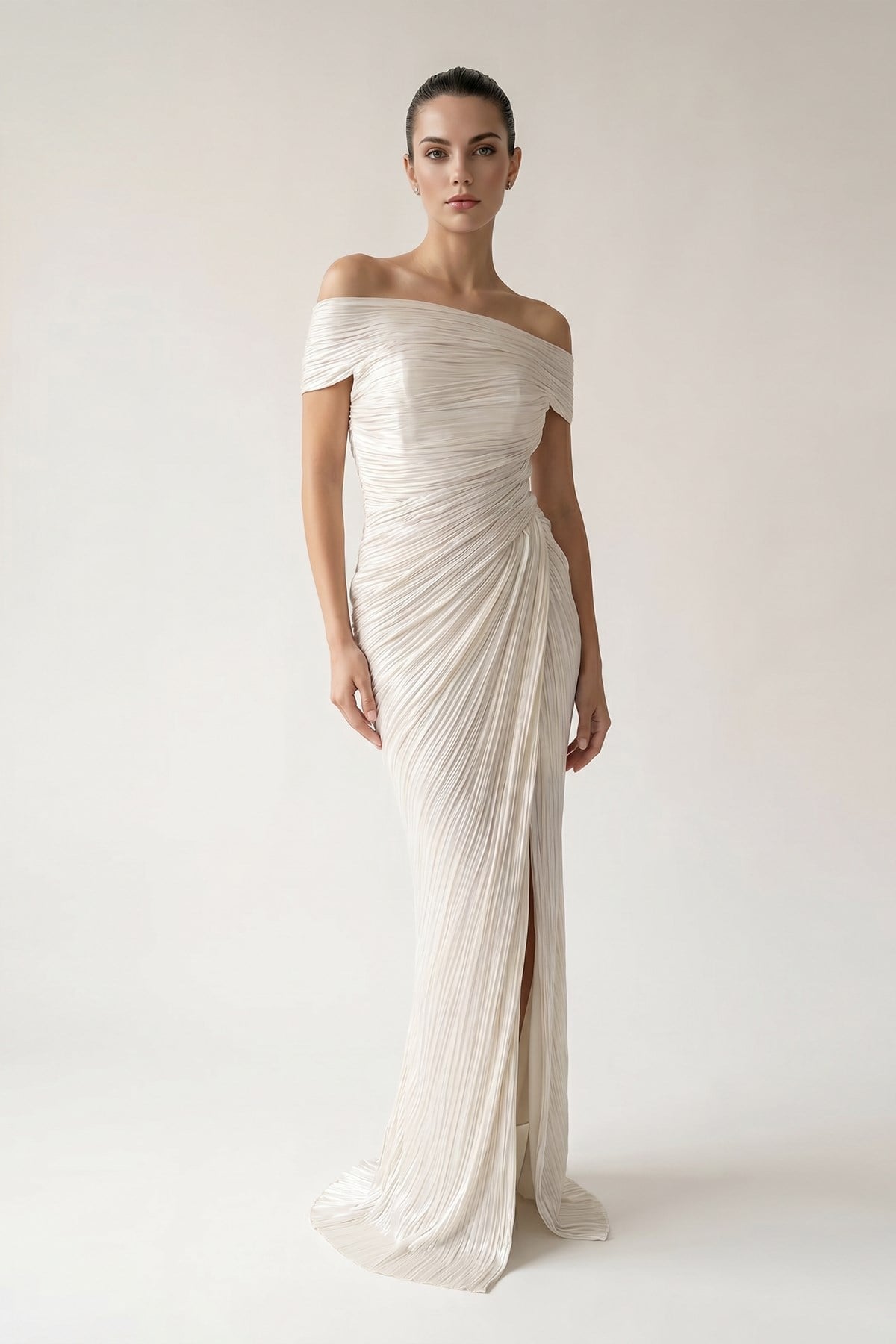 Ekru Yaka Ve Drape Detaylı Yırtmaçlı Uzun Abiye Elbise