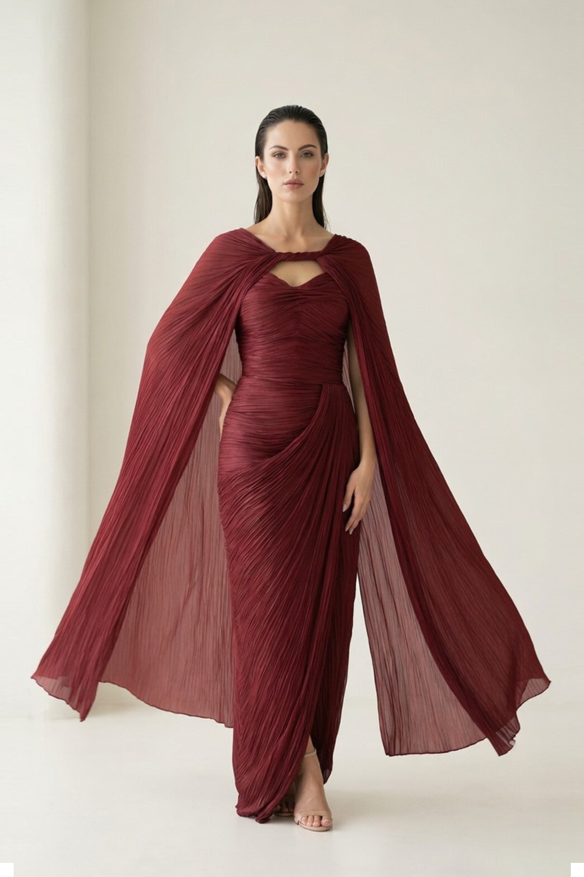 Bordo Pelerin Ve Drape Detaylı Geniş Kalıp Abiye Elbise