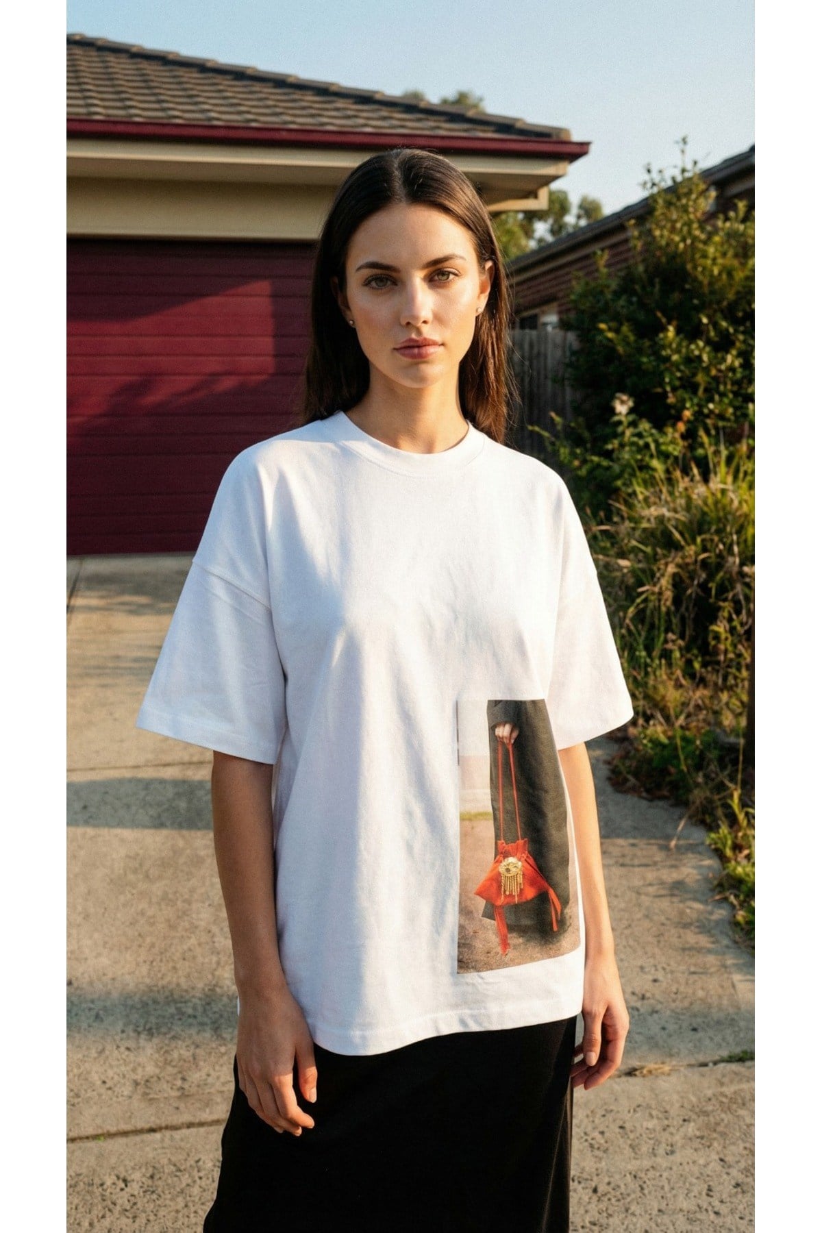 Ekru Amia&Co. Oversize Bisiklet Yaka Minimal Çanta Baskılı Kadın T-Shirt