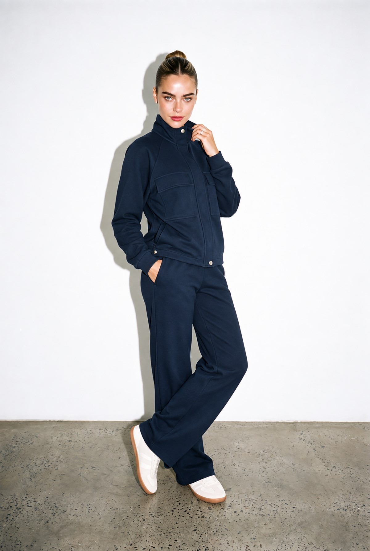 Lacivert Amia&Co Fermuarlı Cep Detaylı Sweatshirt Ve Düz Kesim Eşofman Takımı