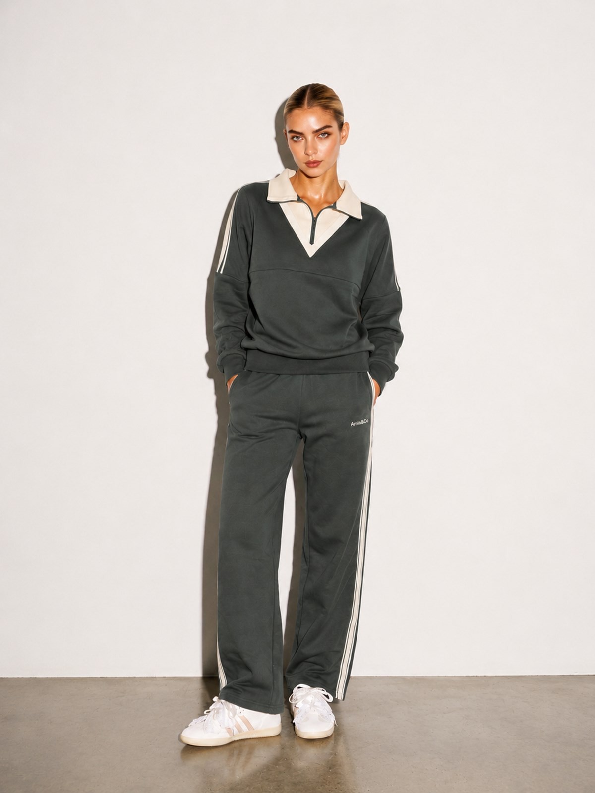 Ekru-Yeşil Ama&Co Marka Kadın Beyaz Şerit Detaylı Fermuarlı Sweatshirt Pantolon Takımı
