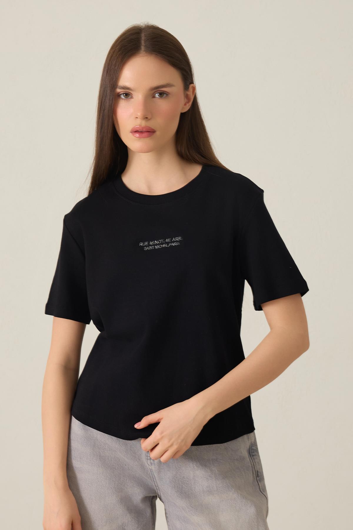 Siyah Amia&Co Marka %100 Pamuklu Nakış Detaylı Kısa Kollu T-Shirt