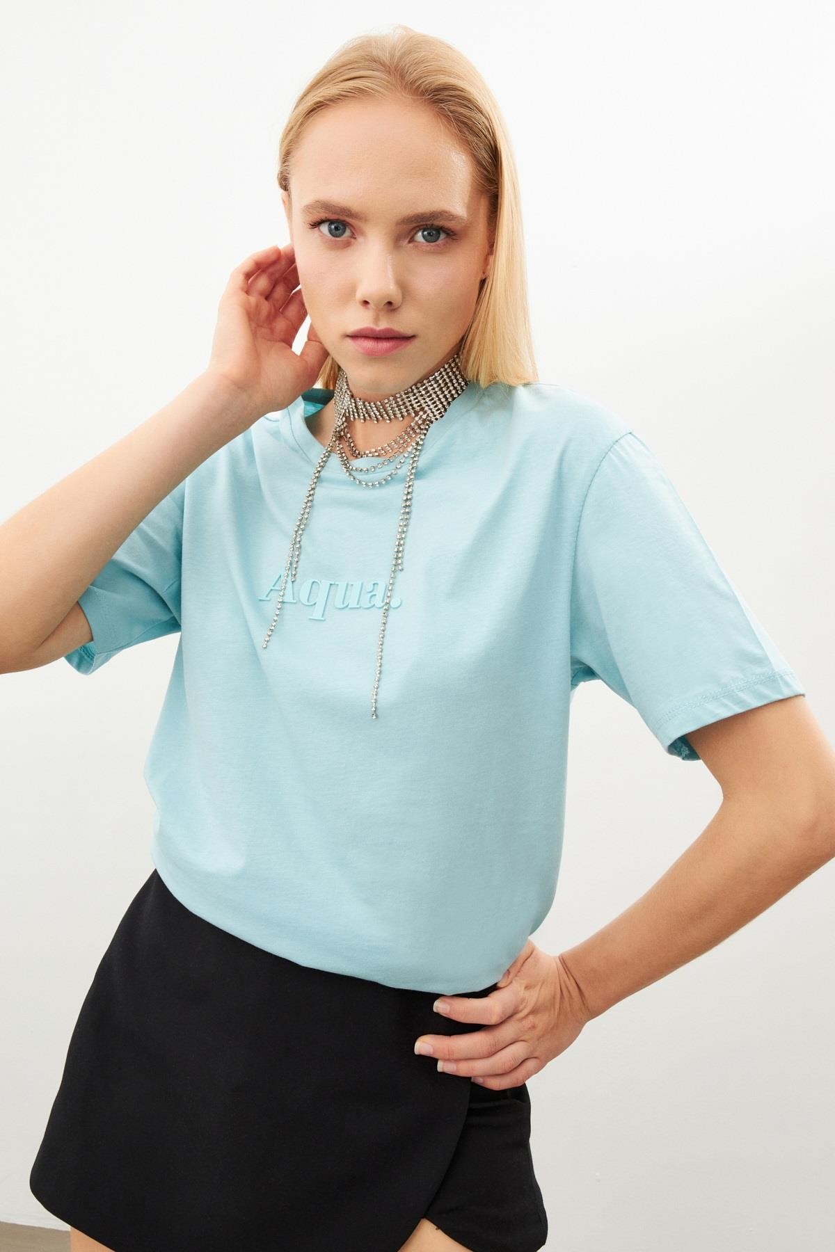 Aqua Kabartmalı Bisiklet Yaka T-Shirt