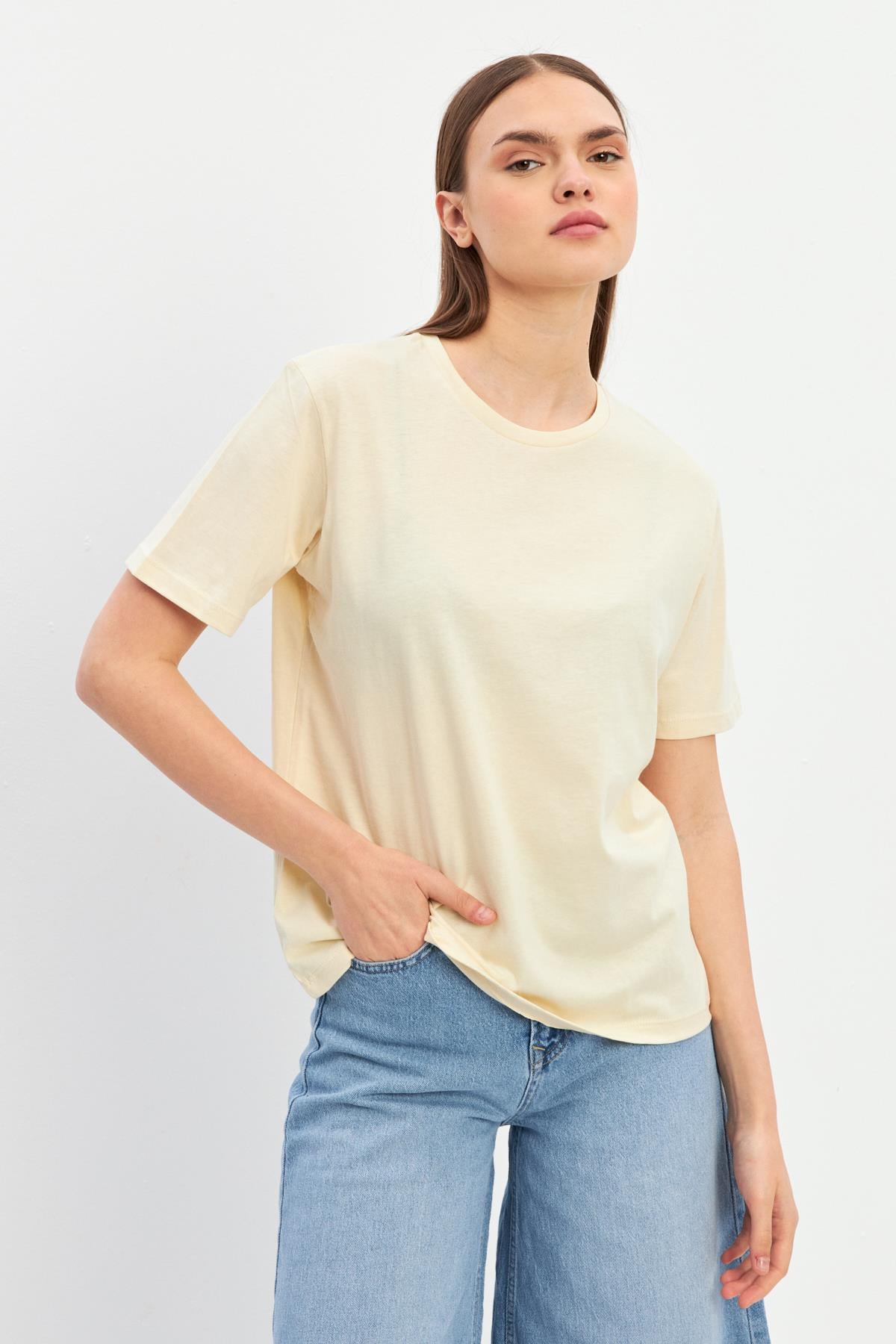 Bej Bisiklet Yaka Düz T-Shirt Kadın T-Shirt modelleri