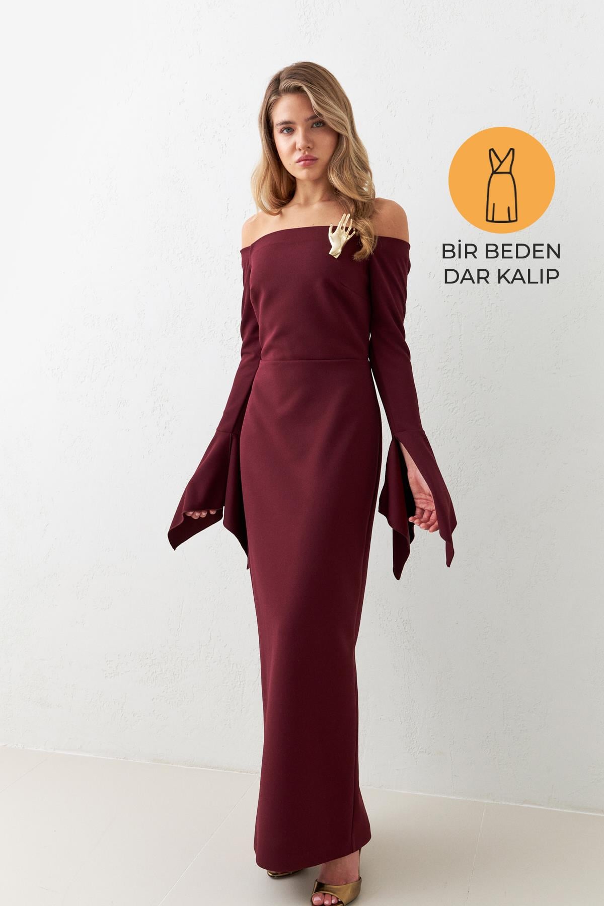 Bordo Omuz Ve Kol Detaylı Maxi Boy Elbise