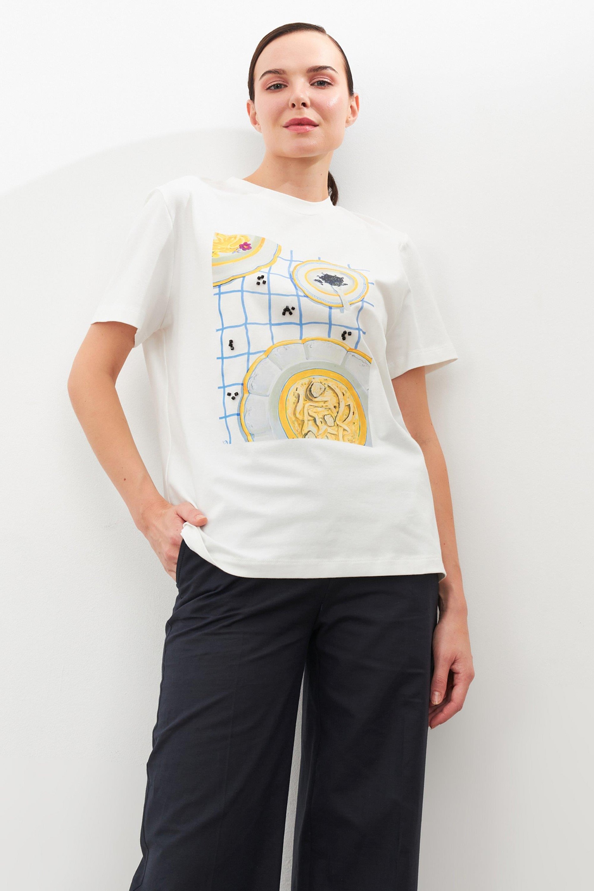 Ekru Baskılı Bisiklet Yaka T-Shirt Kadın T-Shirt modelleri