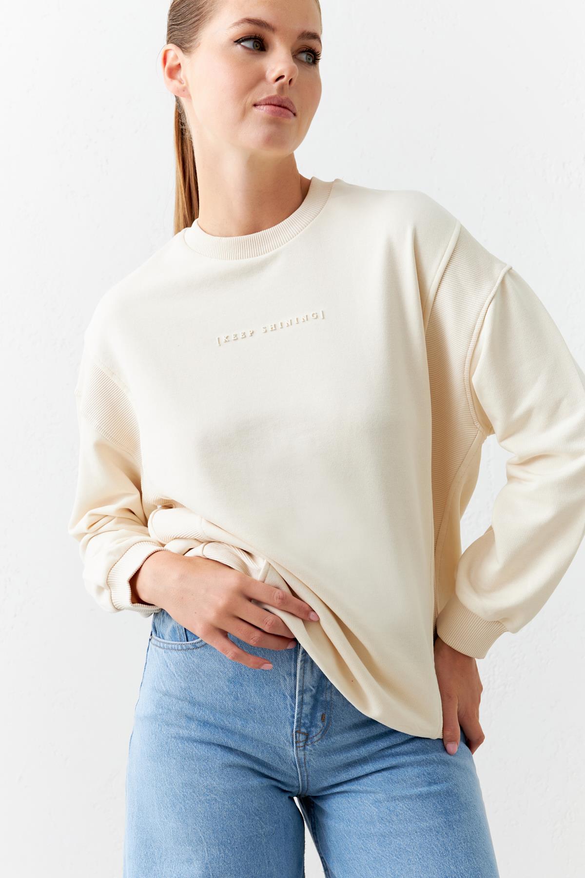 Krem Baskı Ve Bisiklet Yaka Uzun Kollu Omuz Detaylı Sweatshirt