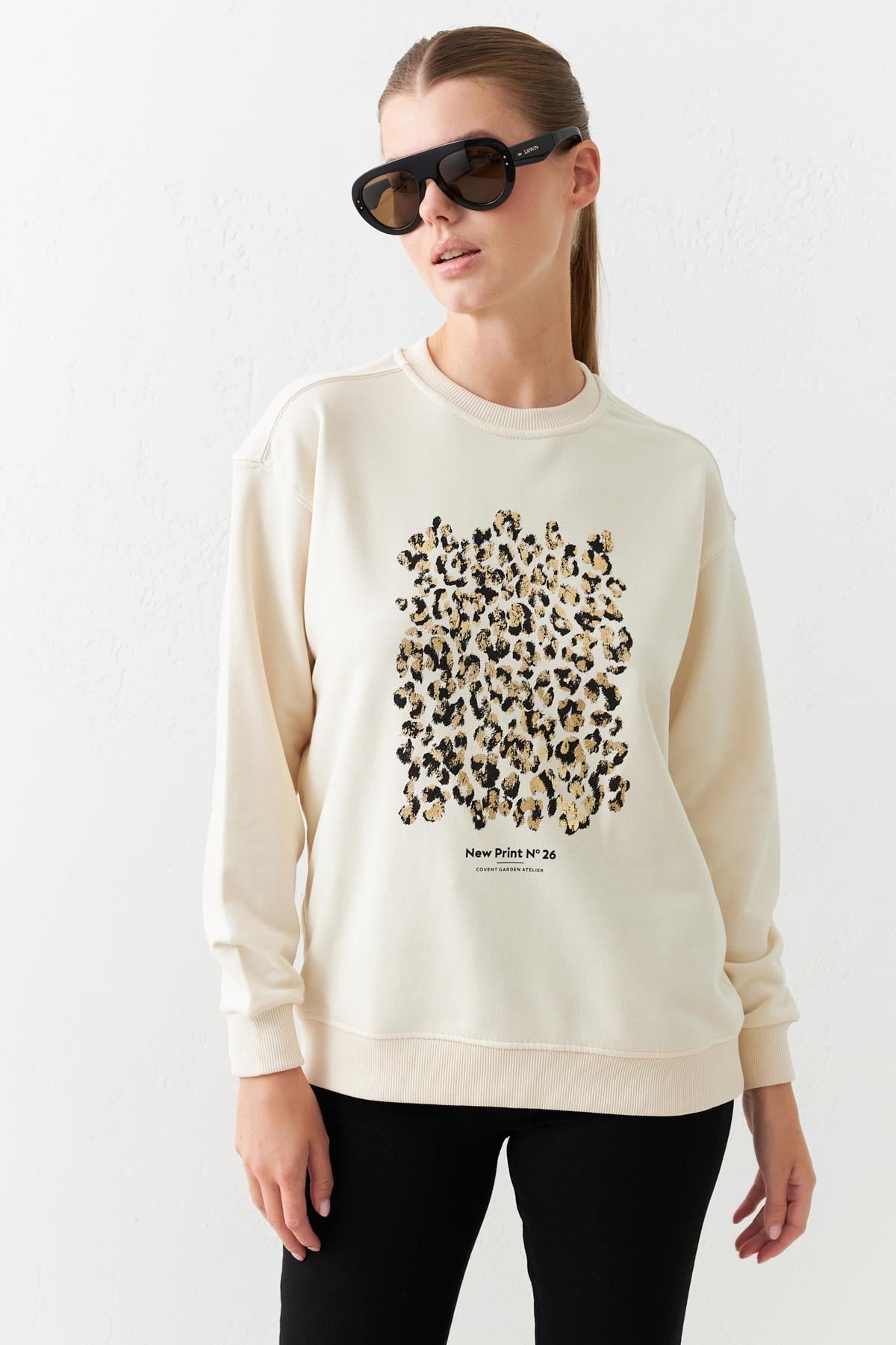 Krem Bisiklet Yaka Uzun Kollu Sweatshirt